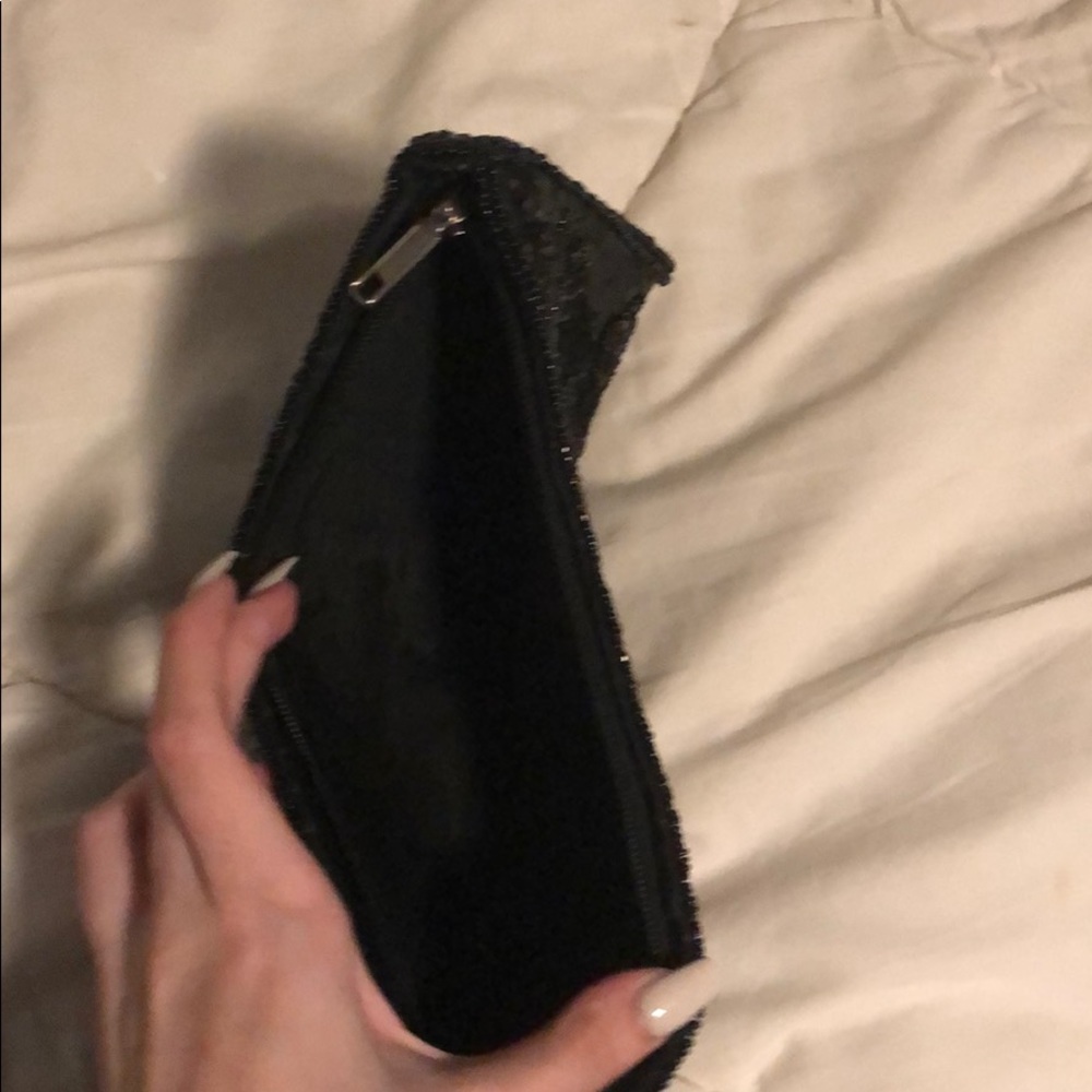 Black Handbag - Picture 2 of 3